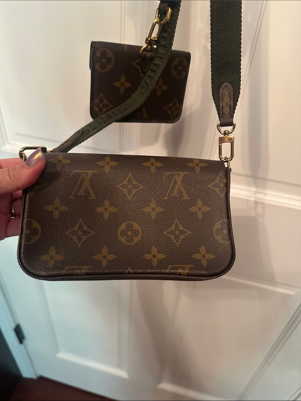 Auth. LV Felice On the Go crossbody w/ green guitar strap,detachable coin pouch - Picture 11 of 16